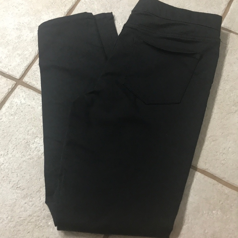 Black Skinny Pants 🌟